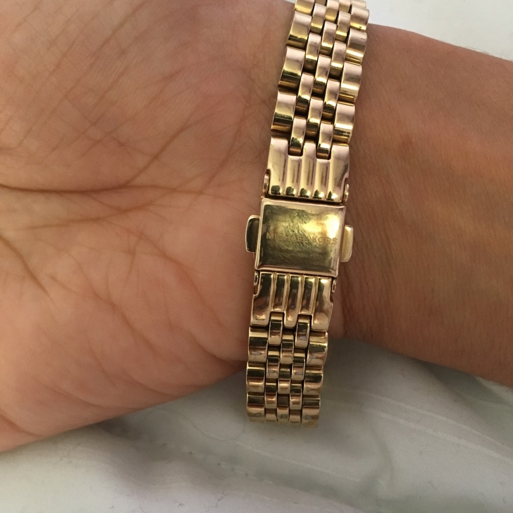 Michael Kors pink and gold watch - Picture 3 of 5